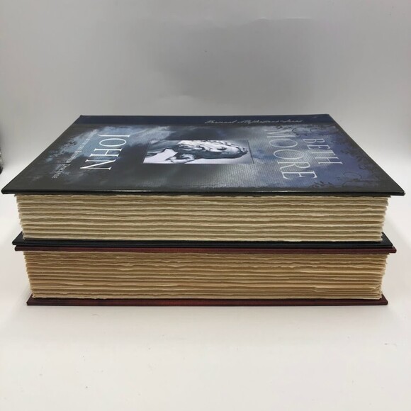Beth Moore Set of 2 Hardback Christian Reflection Books Jesus and John - Picture 7 of 14